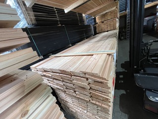 Ca. 100x Douglas Zweeds Rabat, 26x165mm, lengte 400cm